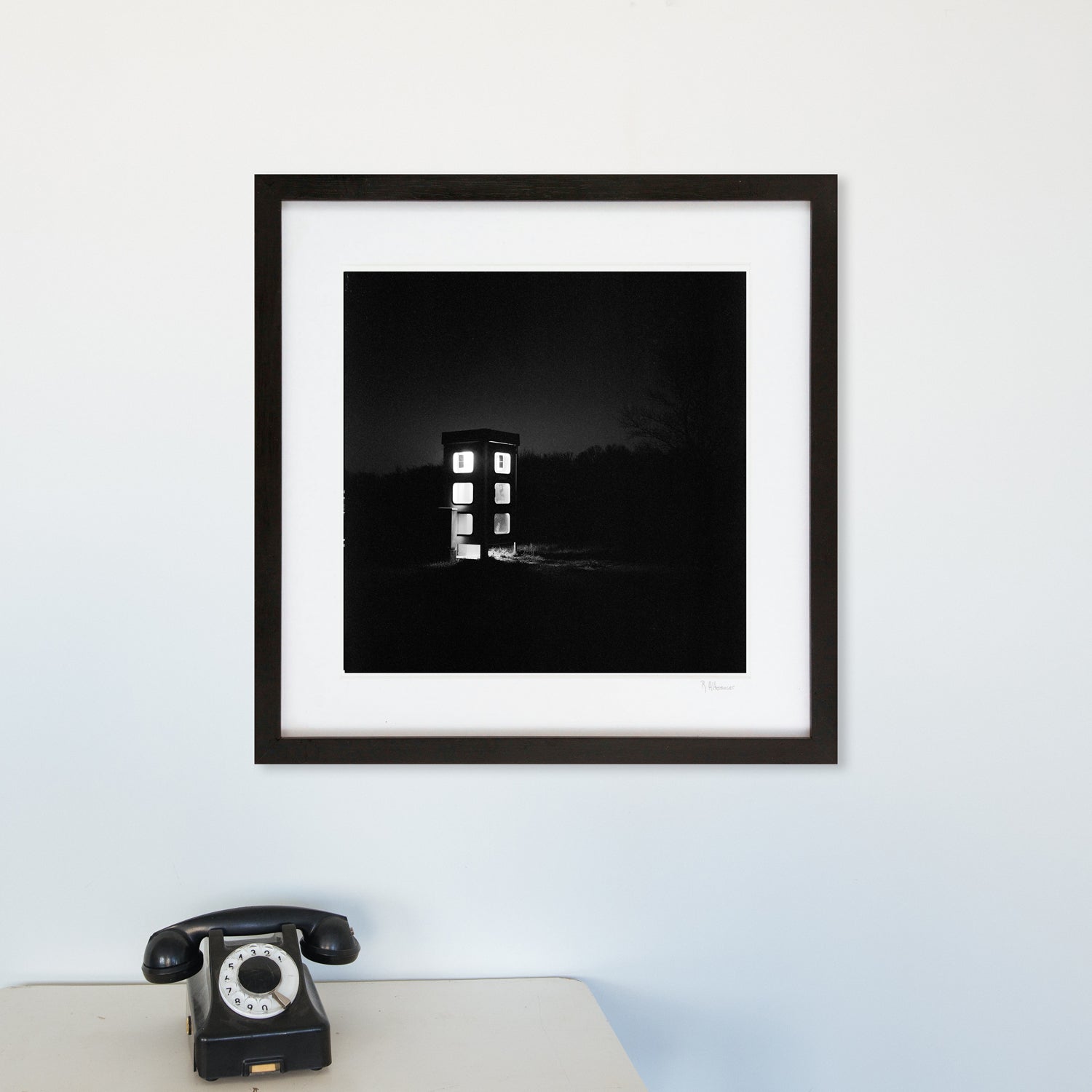 Searching for Light - Telefonzelle