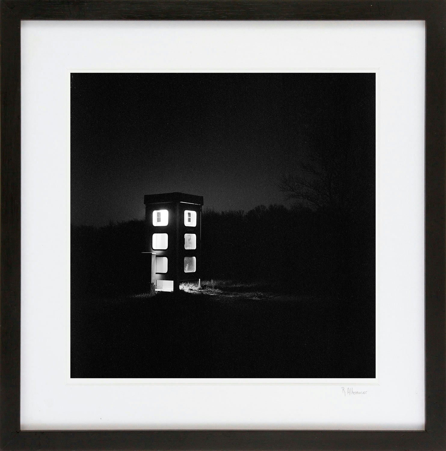 Searching for Light - Telefonzelle